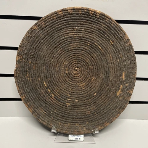ANTIQUE TIGHT WEAVE FLAT BASKET