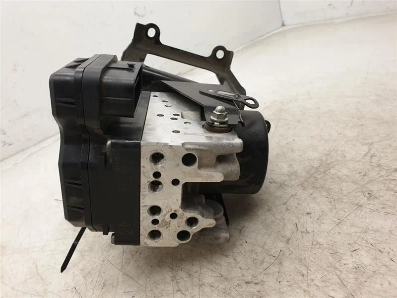 Conjunto de actuador y bomba de pieza de freno antibloqueo para 04-06 LEXUS RX330 Foto 3 de 4