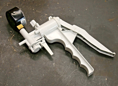Lincoln Industrial Mityvac II Plastic Vacuum Pump Handheld with User Manual