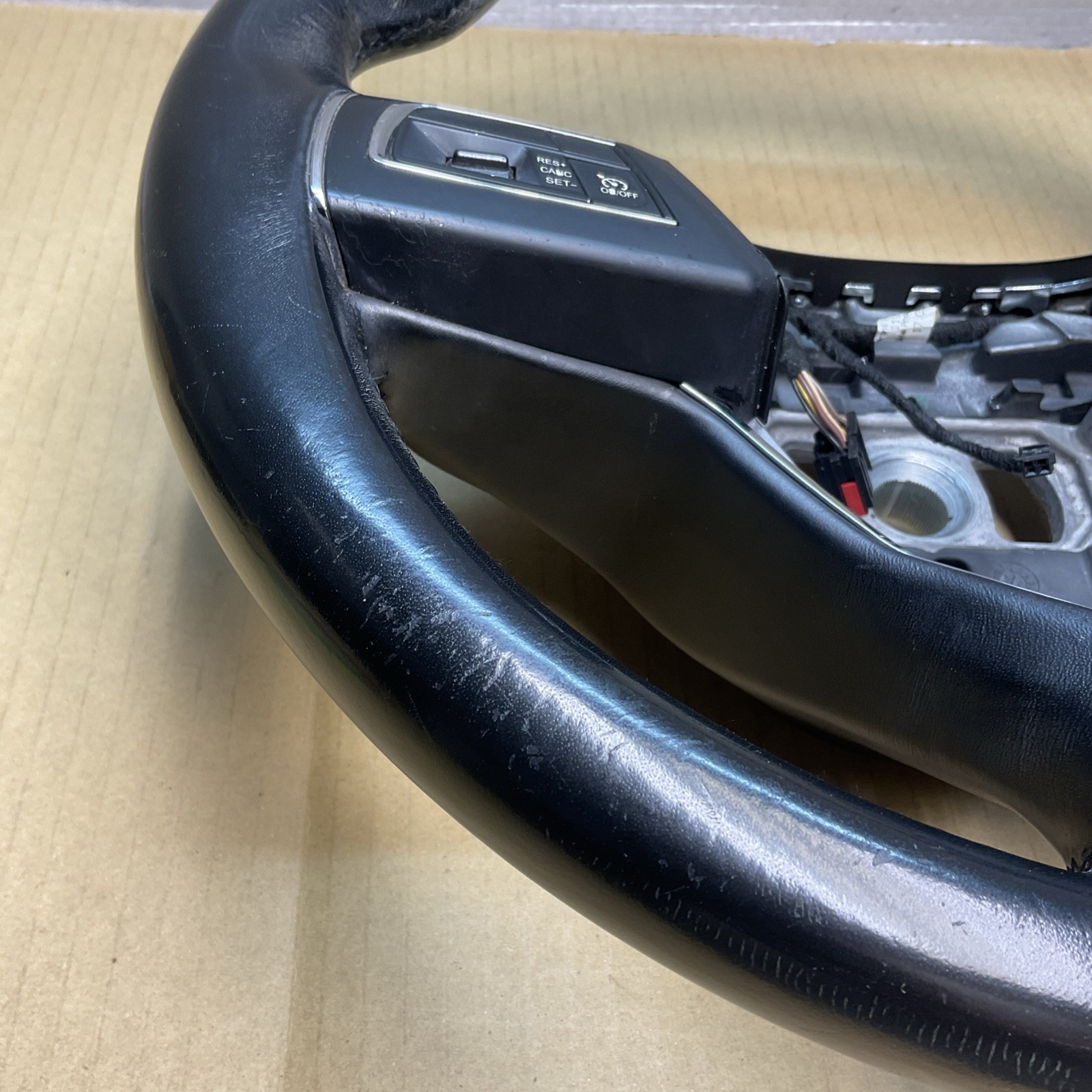 14-24 Maserati Quattroporte Ghibli Steering Wheel Black OEM