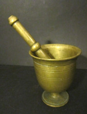 alter massiver Messing MÖRSER  mit STÖSSEL , 1,75 kg