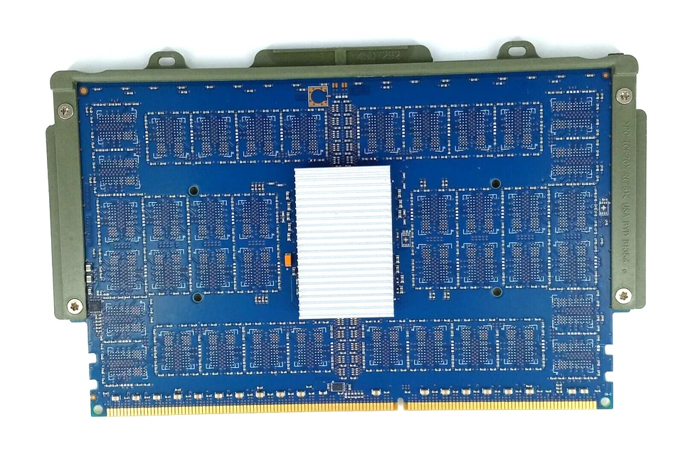 *LOTE DE 10*IBM 41T8222 8GB DDR3-1066 PC3-8500 CUoD DIMM (SK Hynix HMT31GZ8EFR8A) Foto 4 de 4