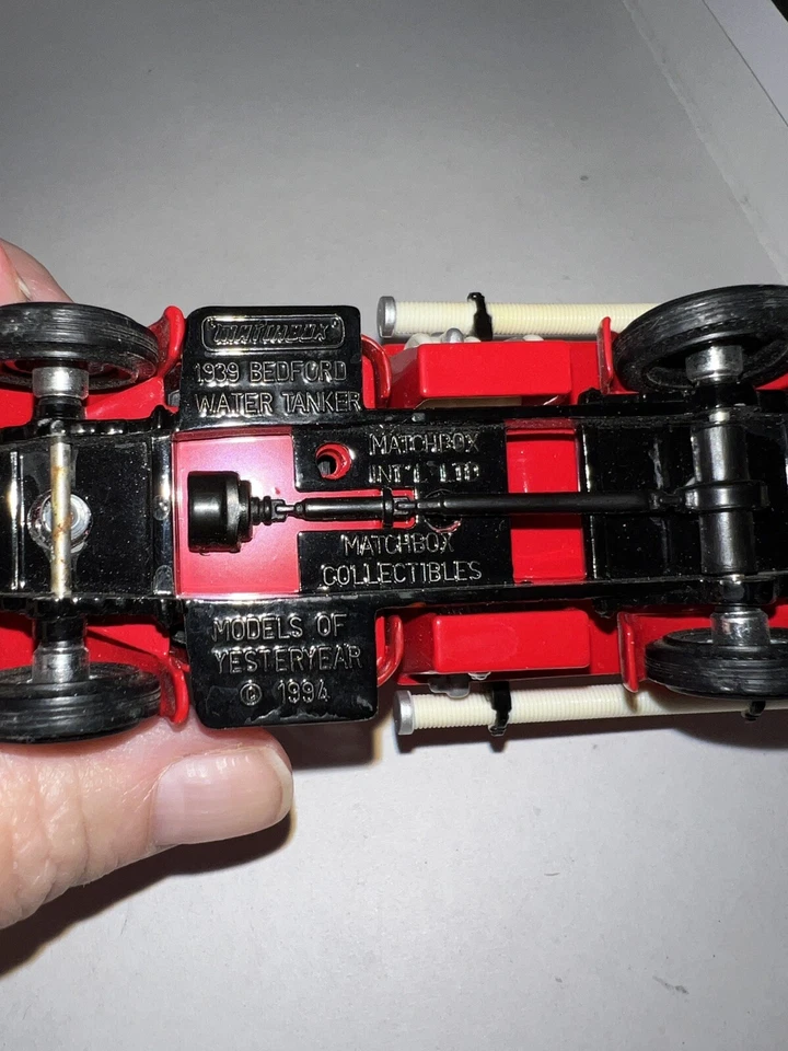 Matchbox 1994 модели прошлых лет 1939 Bedford танкер для воды пожарная машина - Изображение 2 из 4
