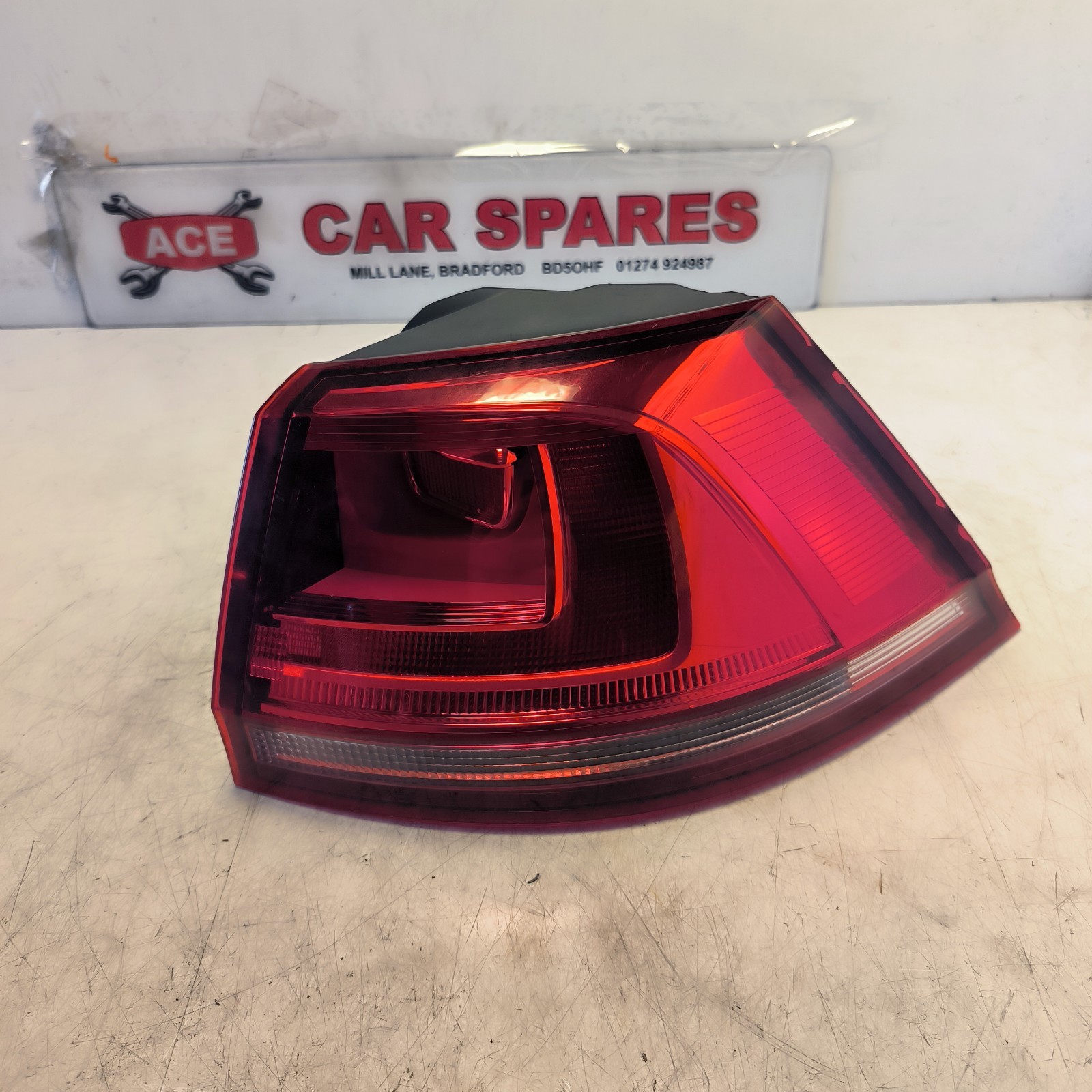 VW Golf Rear Light Mk7 2013-2017 Estate Outer Wing Tail Lamp Lens Drivers Side