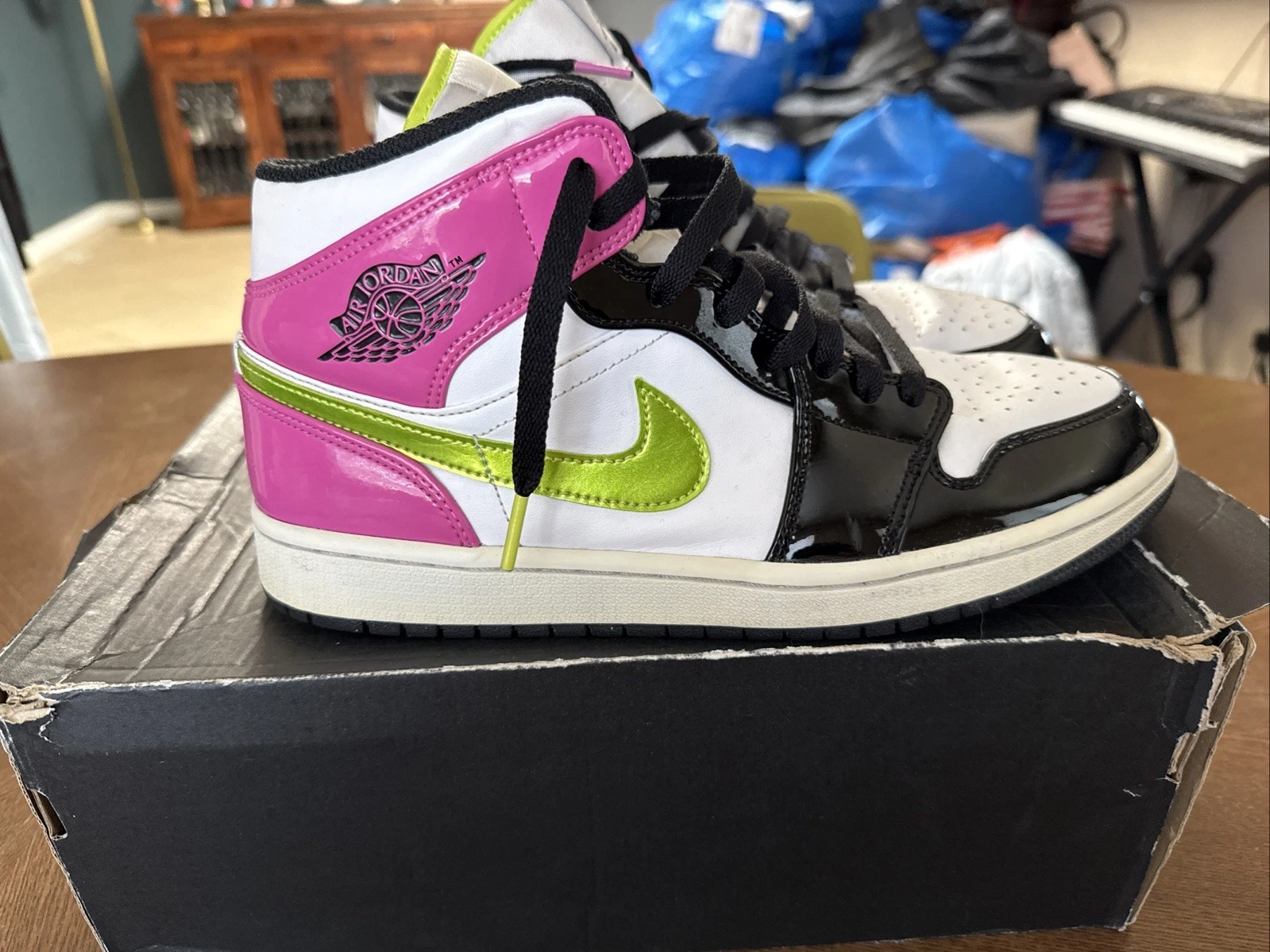 Nike Air Jordan 1 Mid SE Bianco Nero Cyber Rosa Sneakers CZ9834 100 Uomo 10