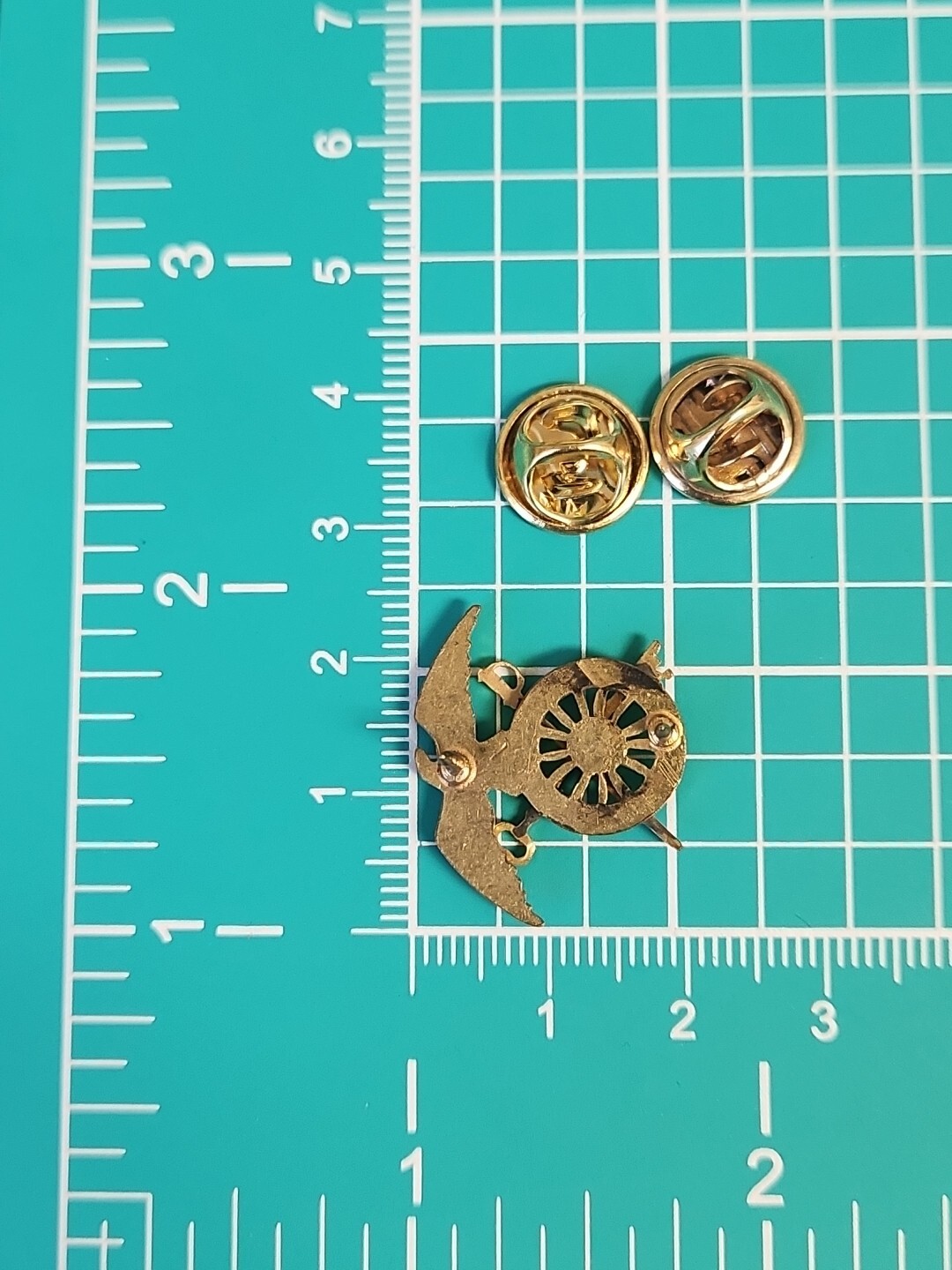 Vtg US Army Quartermaster Corps Eagle Gold Tone Lapel Pin Collectible 