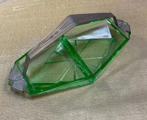Art-Deco-Green-Vaseline-Depression-Glass-Divided-Candy-Dish