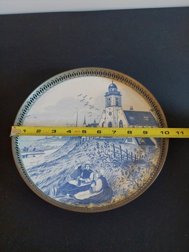 Vintage GERMAN Blue DELFT Style ROUND TRAY PORCELAIN TILE & FRAME W CHURCH 10" - Picture 3 of 7