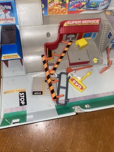 Micro Machines Super City Toolbox Playset w/Box and Instructions - Galoob 1988 - Picture 10 of 20