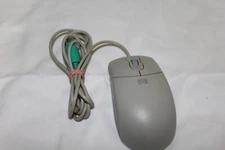 HP Hewlett Packard 2 Buttons Scroll Wheel Wired Optical Mouse