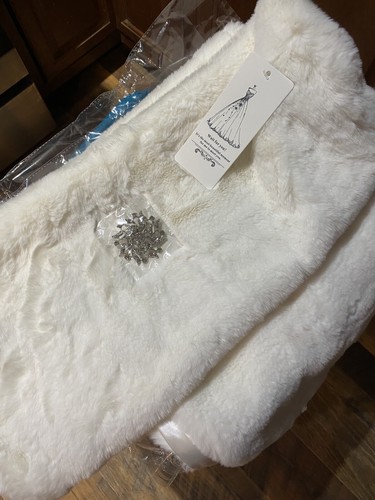 Women's Fur Wraps and Shawls Faux Mink Fur Scarf Bridal Party - 第 2/6 張圖片