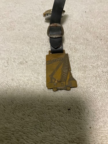 WATCH FOB. MANITOWCO CRANE. ANDERSON EQUIPMENT ERIE PA - Picture 2 of 2