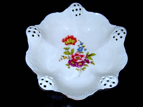 9" VTG GERMAN ROSENTHAL MOLIERE RETICULATED PORCELAIN FLORAL FRUIT BOWL DISH - Picture 2 of 10