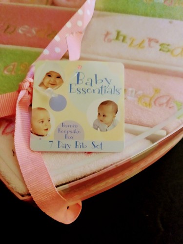 7 Day Bib Set In A Pink Heart Box With Ribbon Baby Essentials New With Tags - Picture 6 of 10