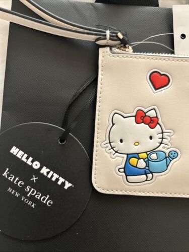 Kate Spade Hello Kitty Wristlet NWT Leather Zip Top LIMITED EDITION Purse Bag S - Picture 2 of 4