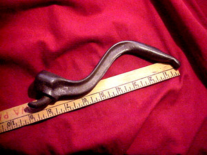 VINTAGE CAST IRON COOKSTOVE LID LIFTER GRATE SHAKER OLD