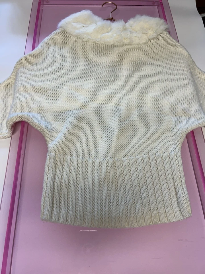 BEBE белый мех/вязаный свитер размер M - Изображение 4 из 4