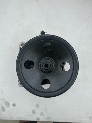 98-02 Benz CLK CLK320 OEM power steering pump with pulley # 2107254 BIN 2T.2 - Picture 2 of 5