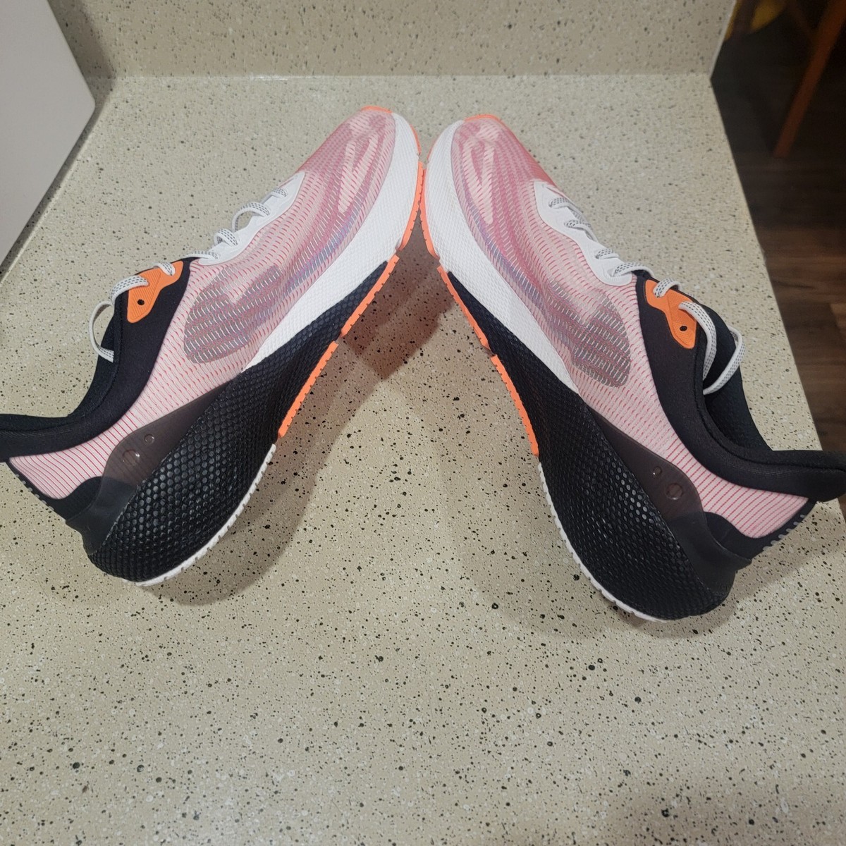 Under Armour HOVR Machina 3 Low Breeze Black Pink Men\'s 3026236-001 Size 12.5 Under Armour Hovr Machina 3 Low Breeze Black Pink Men main image 2