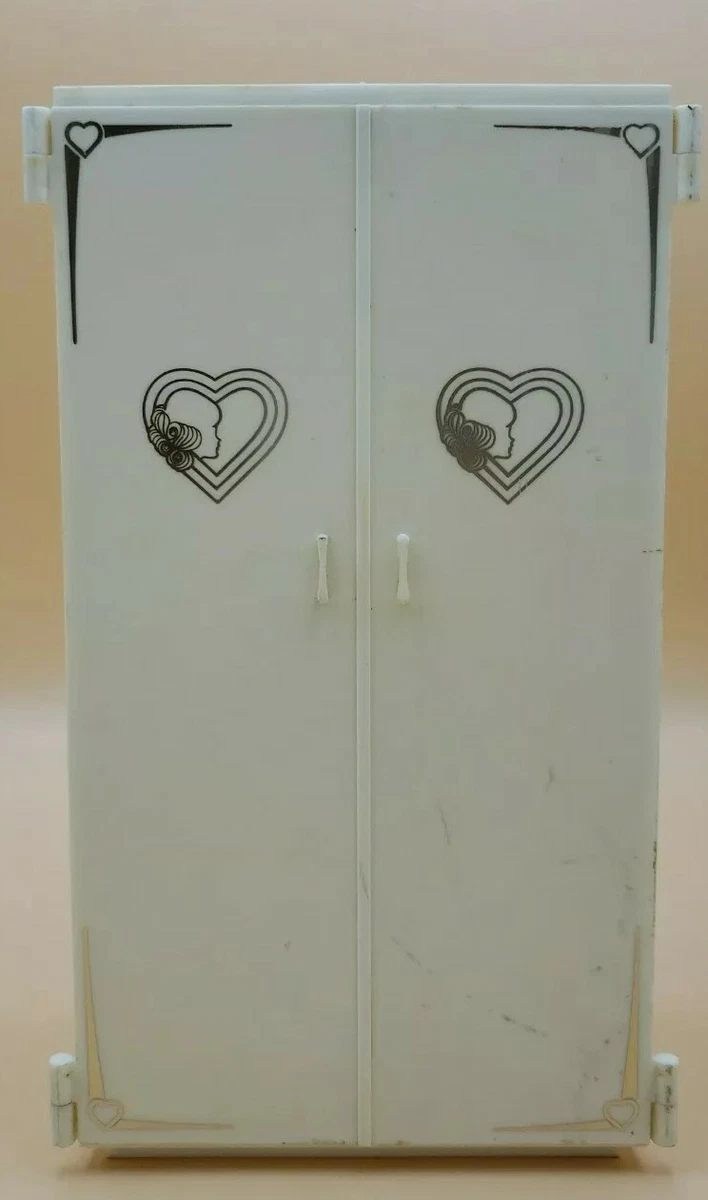 Sindy wardrobe 2024