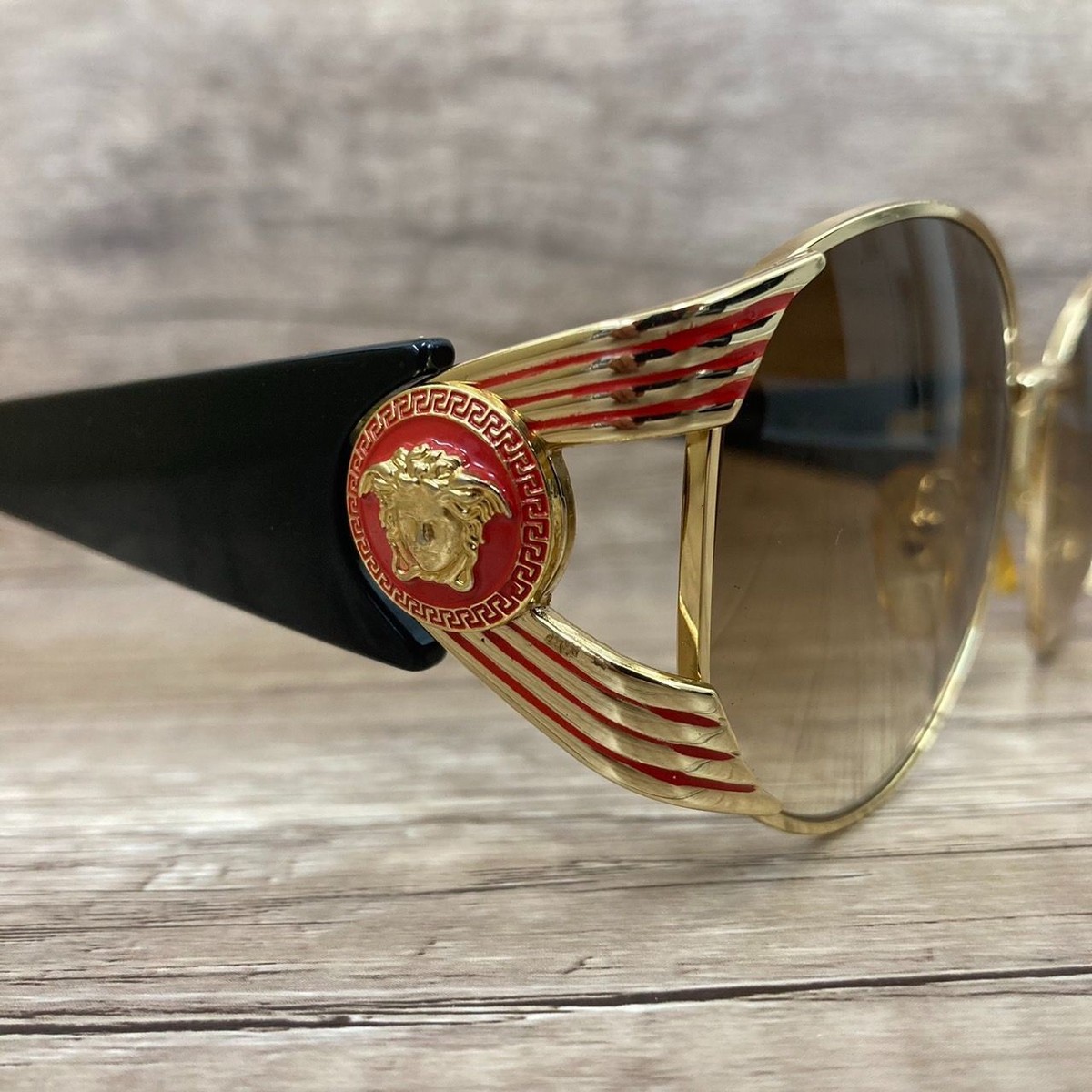 GIANNI VERSACE MOD S64 col 50L SUNGLASSES GOLD MEDUSA Used w/Case