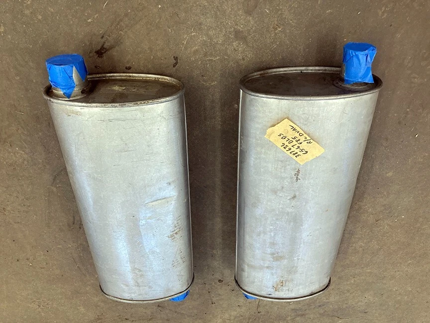 Новые из старых запасов 1965-67 Oldsmobile F-85 LH RH двойные выхлопные глушители 387635 387636 - Изображение 4 из 4