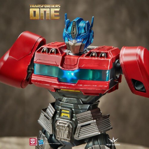 WAY STUDIOS Transformers One Optimus Prim Model Kit & Truck New instock - Picture 11 of 18