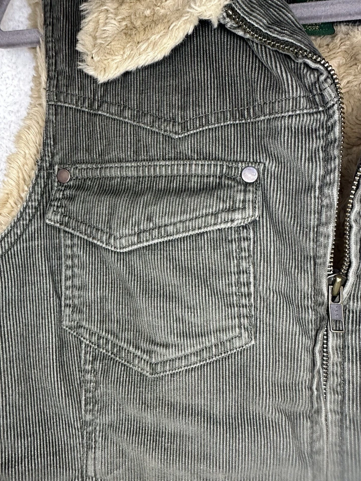 Cabelas Women’s Vest Corduroy Cotton Faux Fur Fleece Lined Safari Green Sz Large - Image 4 of 4