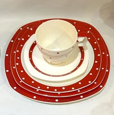 VTG 1950s Midwinter Stylecraft Red Domino Plates & Cup Saucer Set by Jessie Tait