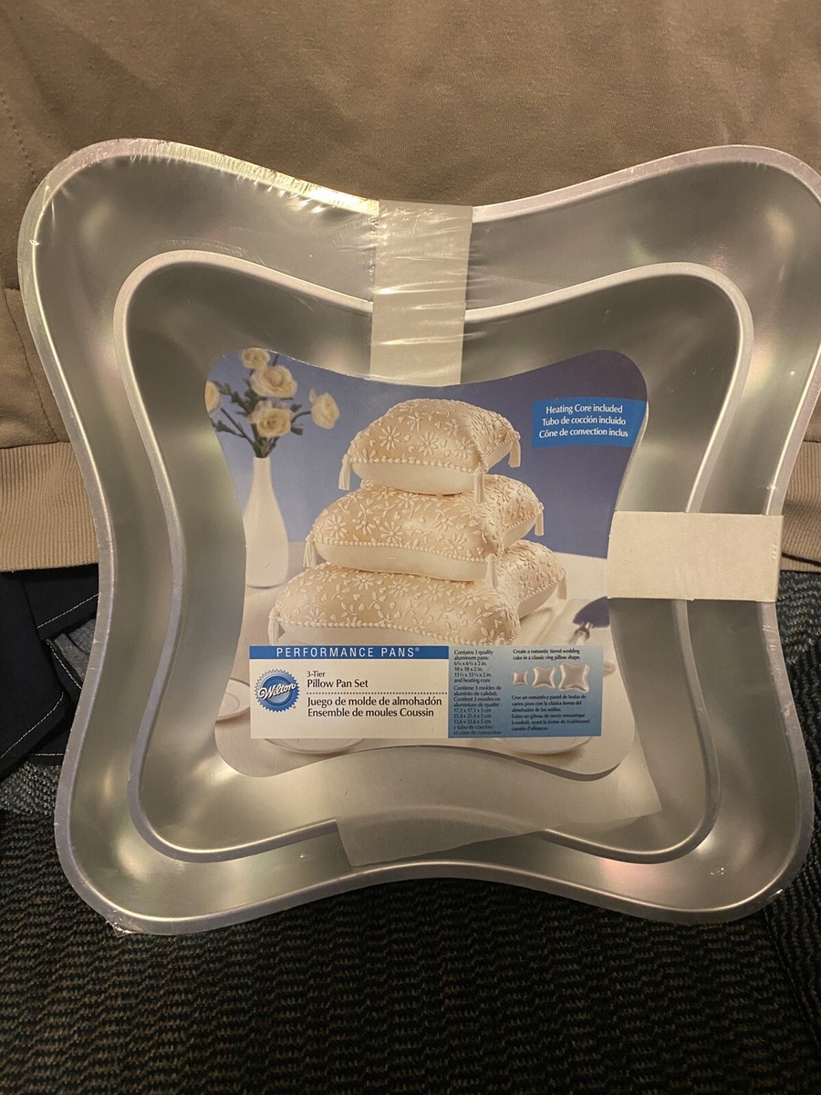 Pillow Pan Set Wilton Stock #2105-0575 sealed