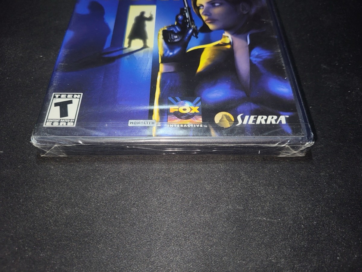 Operative: No One Lives Forever (Sony PlayStation 2, 2002) for