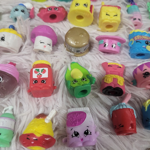 Tienda de comestibles Shopkins Small Mart y bonito refrigerador N Icy lote mixto con accesorios - Imagen 16 de 24