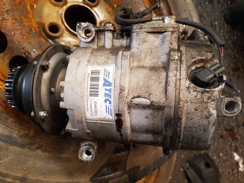 Volkswagen Transporter T5 2003-2009 2.5 TDI Aircon Pump Compressor Unit - Picture 3 of 7