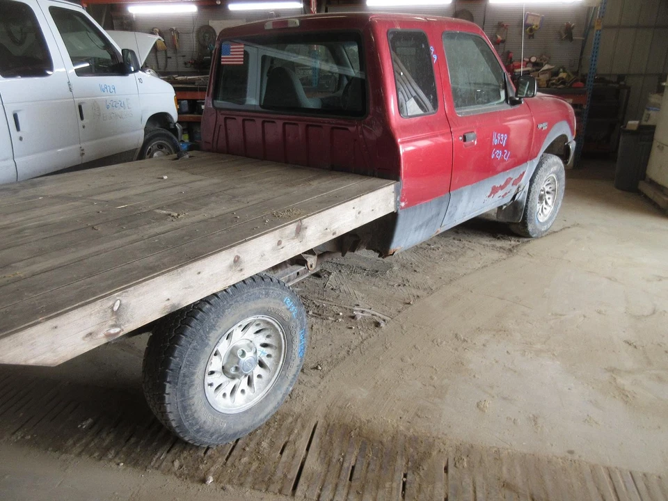 Used Hood fits: 1999 Ford Ranger flat hood metal Grade B Foto 2 de 4