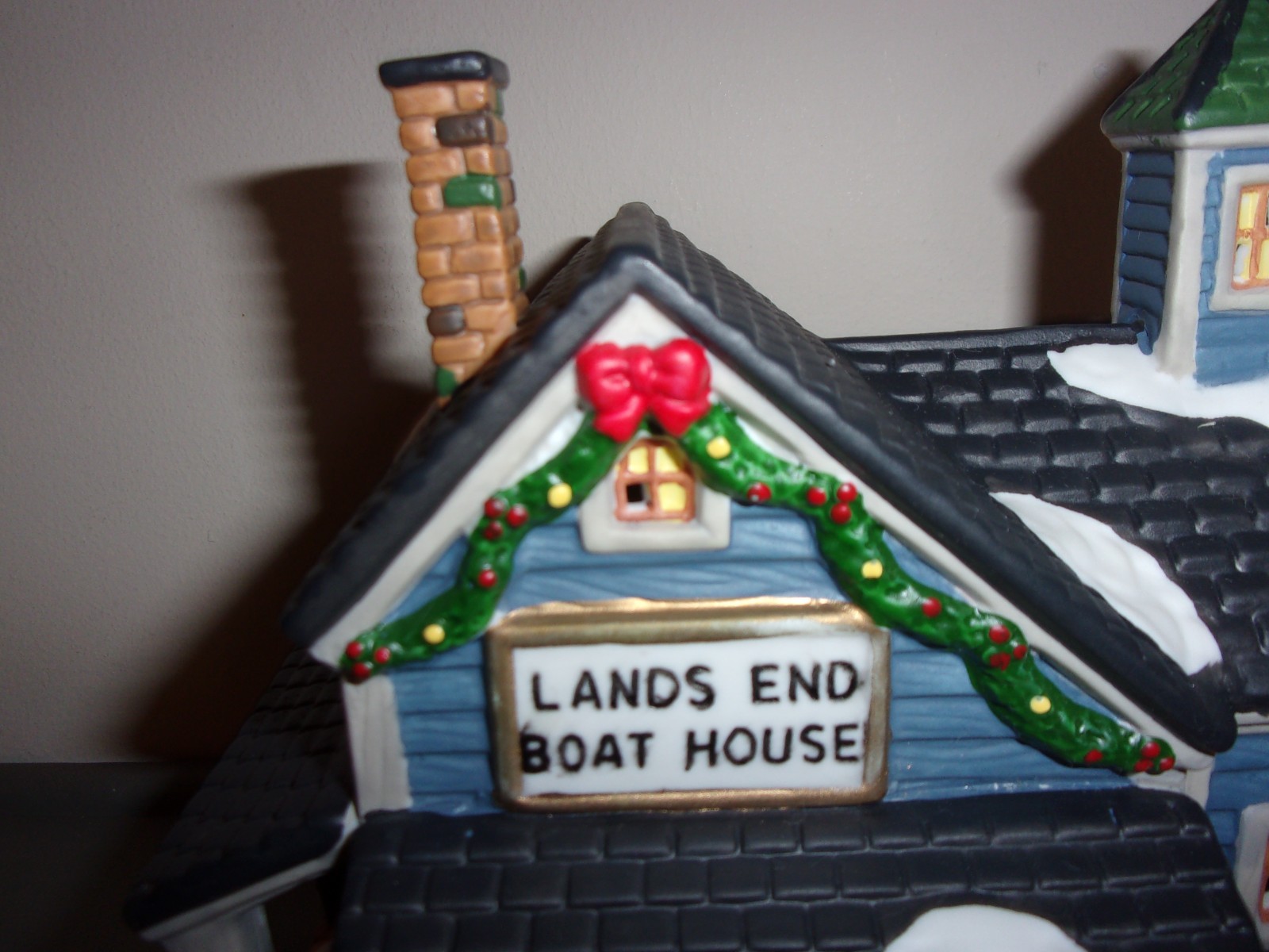 FABRI CENTERS LANDS END BOAT HOUSE HOLIDAY CHRISTMAS VILLAGE HOUSE