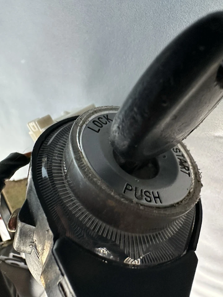 2006-2007 HYUNDAI SONATA IGNITION LOCK SWITCH DOOR LOCK SET W/KEY OEM - Image 4 of 4