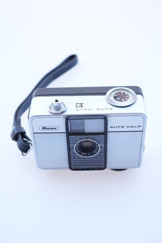 Ricoh AUTO HALF E 25 mm f/2,8 - Imagen 3 de 7
