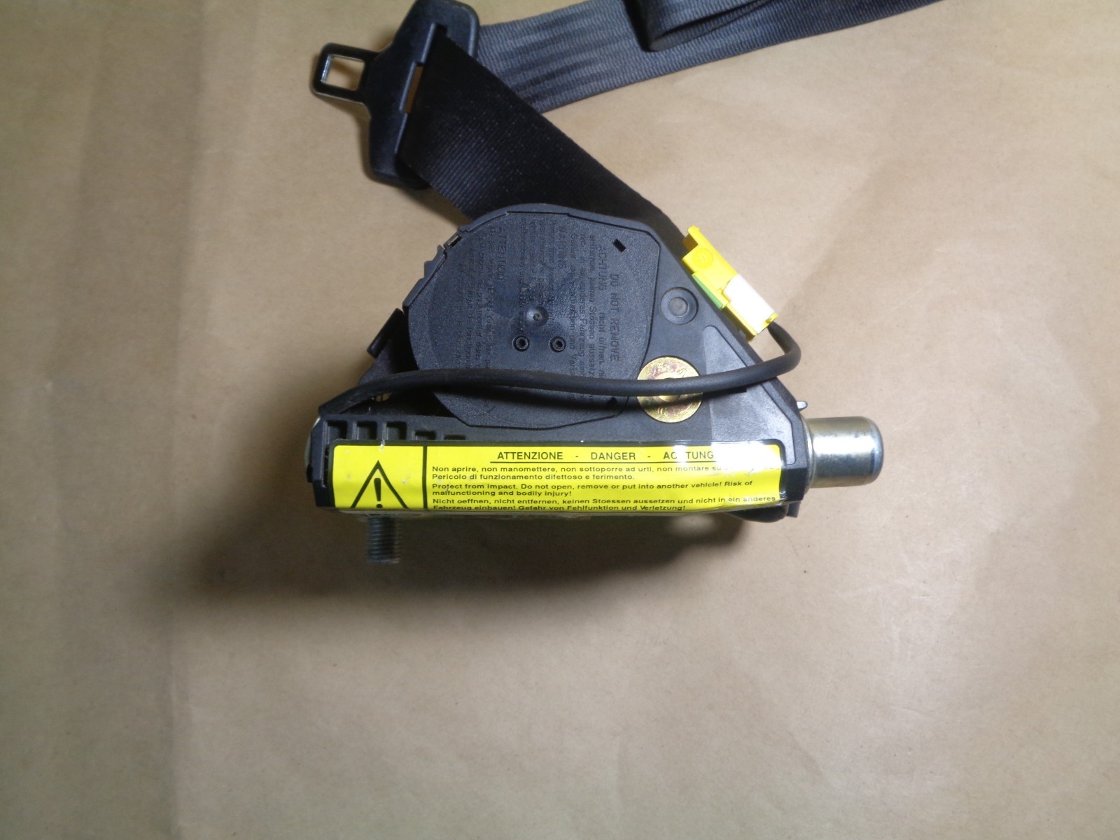 Maserati 4200 ..Rh Right Front Seat Belt...Part@ 66310500