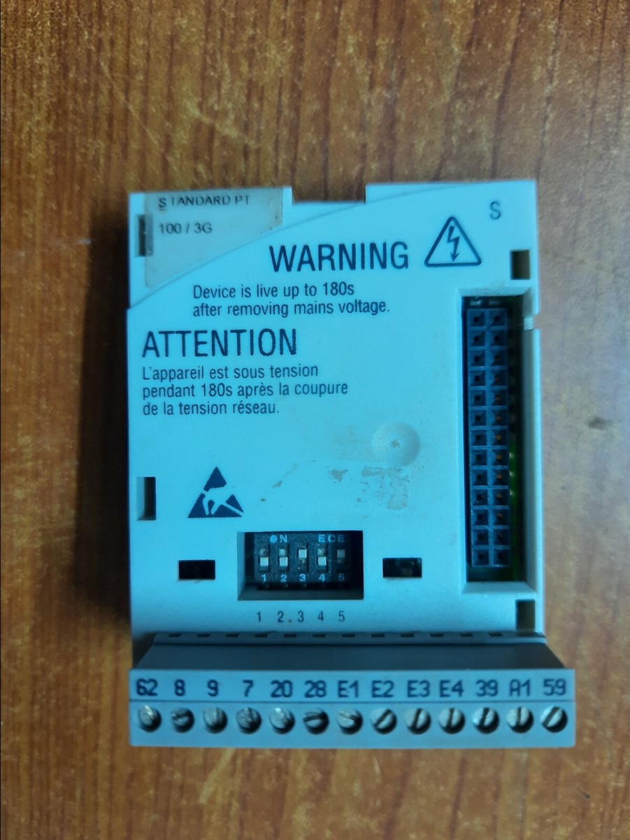 Lenze CAN I/O PT E82ZAFCC210 Funktionsmodul, 239,49
