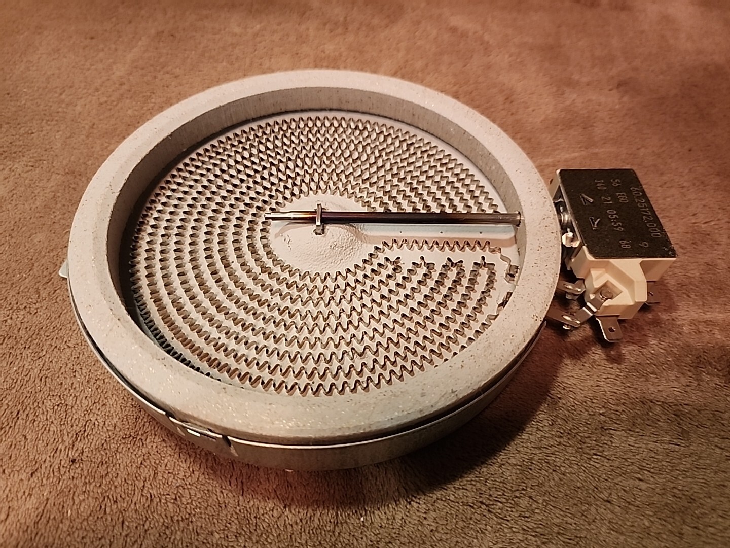 Frigidaire FGEC3068UB 30