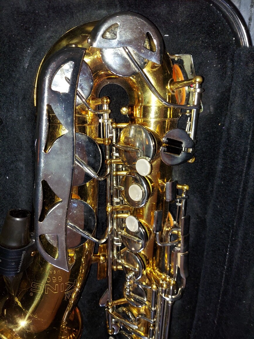 KING 660 Alto Saxophone, USA, Very Good Condition. with Case/Neck