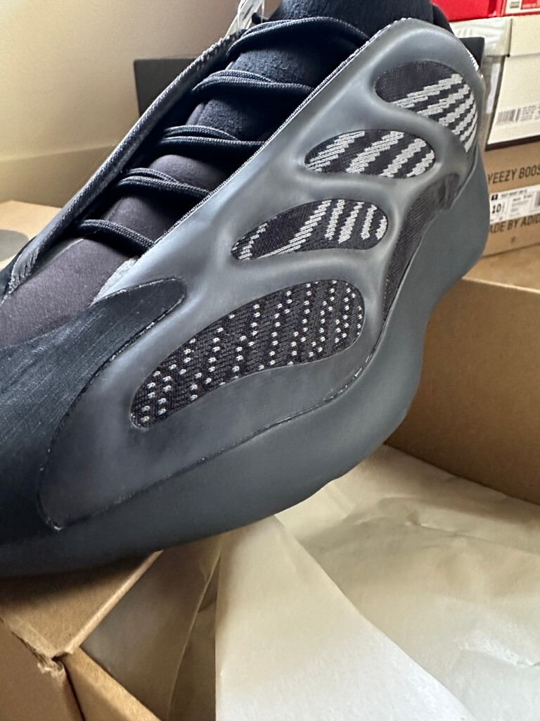 adidas gazelle silver green womens Shop | Mens adidas Yeezy 700 V3 'Alvah' 2020 H67799