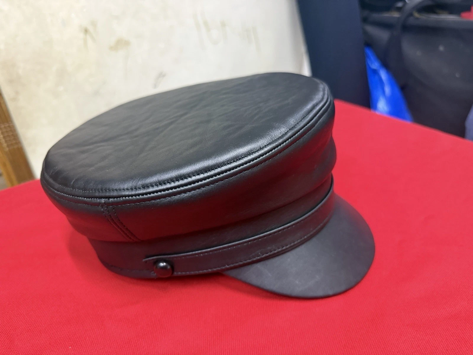 Genuine sheepskin leather newsboy cap: Vintage wide Brim flat top