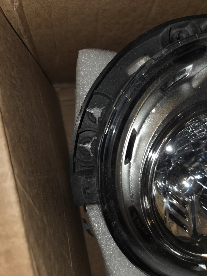 Faros Jeep Unlimited Rubicon OEM 2017 Foto 2 de 2