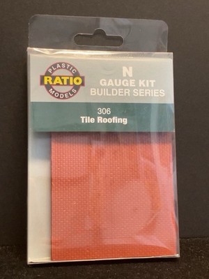 Ratio 306 Dachziegel Spur N 4 rote Kunststoffplatten Bauarbeiter Serie PECO