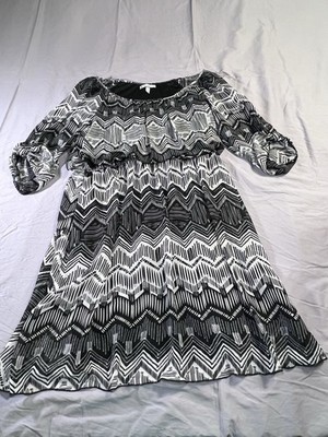 Acclaimed Women's Dress Size XL Black White Geometric Design Lined 3/4 Sleeve