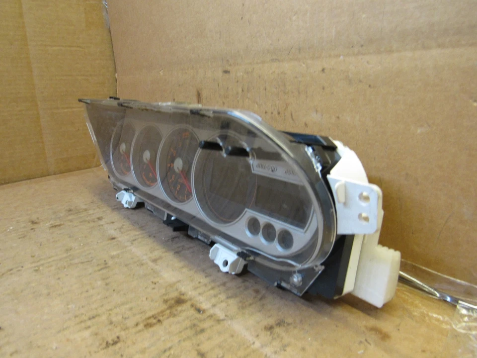 2009 2010 年丰田 Scion XB 速度计集群原始设备制造商 109797 英里 — 第 4/4 张图片