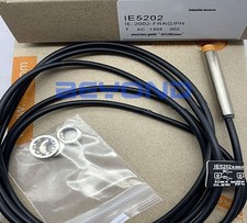 1PC NEW Proximity switch sensor IE5202