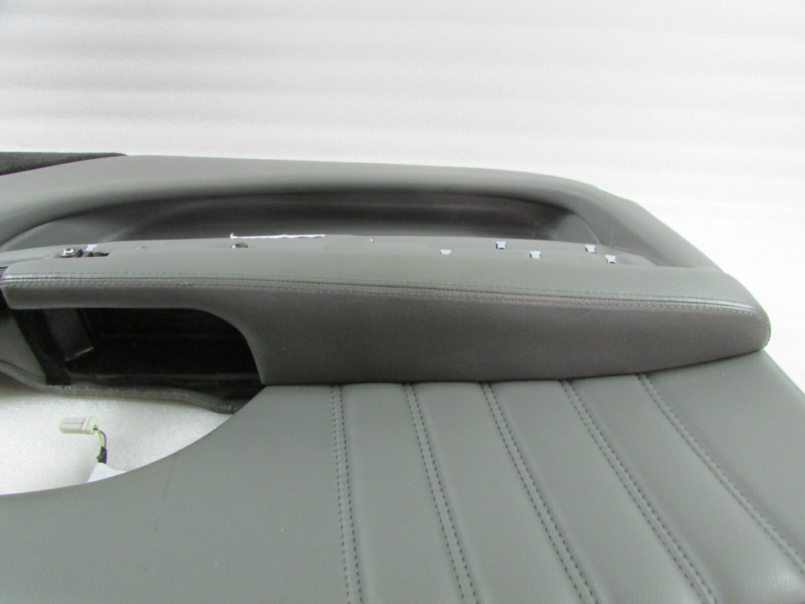 Maserati Quattroporte, LH, Left Front Door Trim Panel, Grey/Black, Used