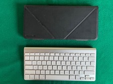 Apple A1314 Wireless Bluetooth Keyboard PLUS Case/Tablet Stand: Great shape!